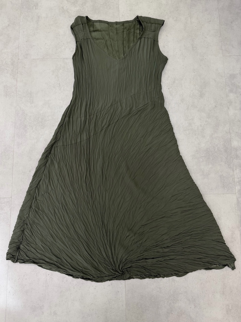 Babette San Francisco Crinkle Pleat Midi Dress Sz S Olive Green Lagenlook Vneck